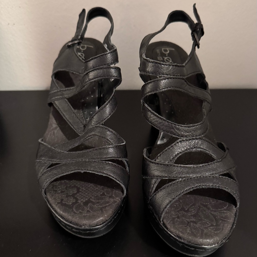 Black wedge sandals by B.O.C. New w/o tag